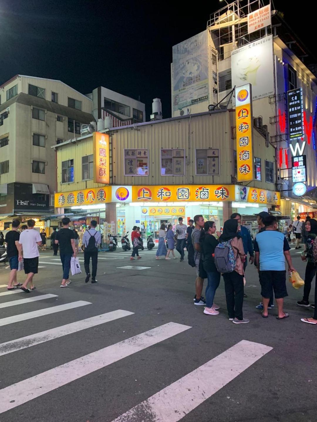 星霖之家 Apartment Taichung Luaran gambar